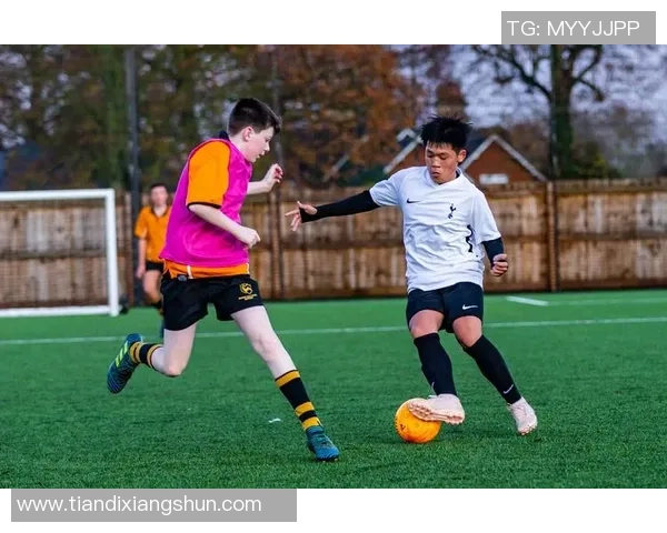 周磊独家分享足球心得与技巧助你提升球技与战术理解